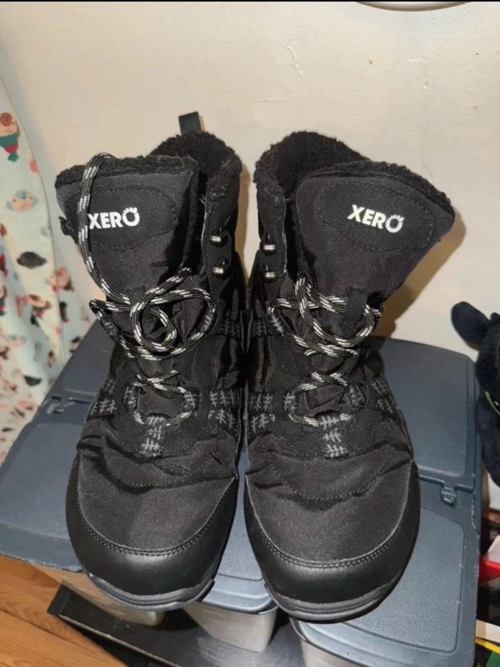 Xero Men’s Black Insulated Winter Boots